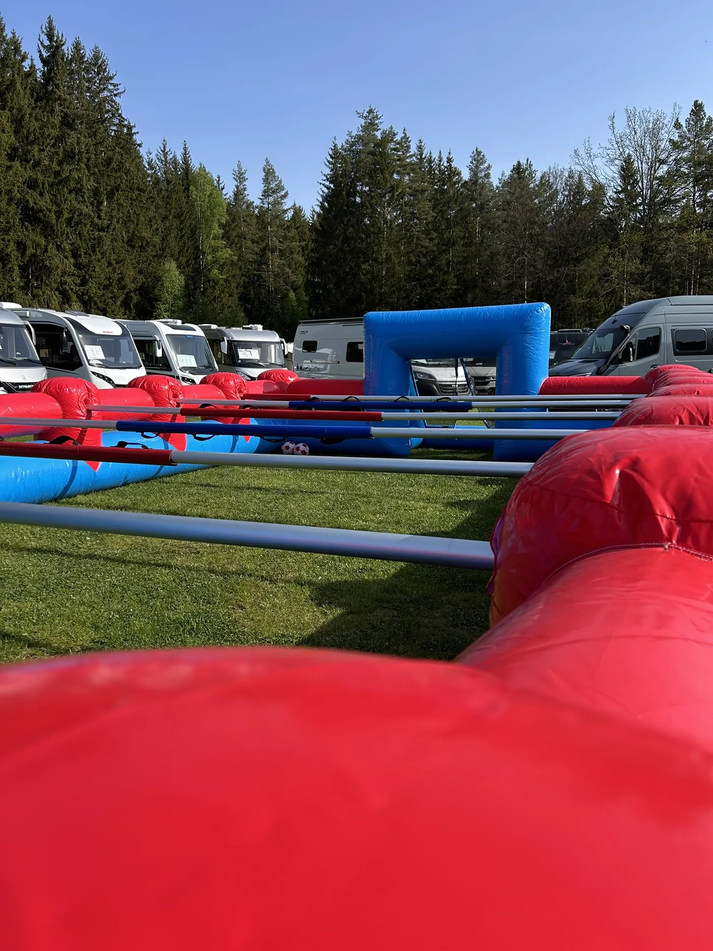 Menschen Kicker mieten